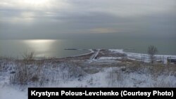 Зимовий Бердянськ: зі снігової казки в крижану «пастку» (фотогалерея)