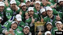 "Салават Юлаев" 16 май көнне Уфада Мәскәү өлкәсенең "Атлант" такымын җиңеп Русия чемпион булды