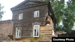 Томск шаҳридаги Ўзбеклар жамиятига ваъда қилиниб, тортиб олинаётган бино.