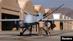 یک فروند هواپیمای بدون سرنشین ام.کیو-۹ آمریکایی در یکی از پایگاه‌های هوایی ایالات متحده در افغانستان.