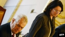 Президент Чехії Мілош Земан і Голова нижньої палати парламенту Мірослава Нємцова