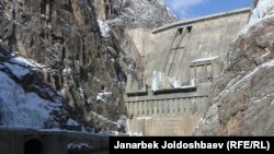 Токтогульское водохранилище.