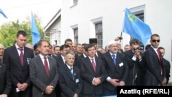 Язучы Чыңгыз Дагҗы Кырымга кайтарылып җирләнде