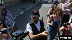 Павел Манукян на территории  полка ППС, Ереван, 23 июля 2016 г․