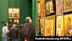 Частина експонатів із виставки «Cкарби Межигір'я» колекції екс-президента Віктора Януковича