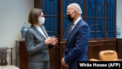 ԱՄՆ նախագահ Ջո Բայդենը Սպիտակ տանն ընդունում է Բելառուսի ընդդիմության լիդեր Սվետլանա Տիխանովսկայային, Վաշինգտոն, 28-ը հուլիսի, 2021թ. 
