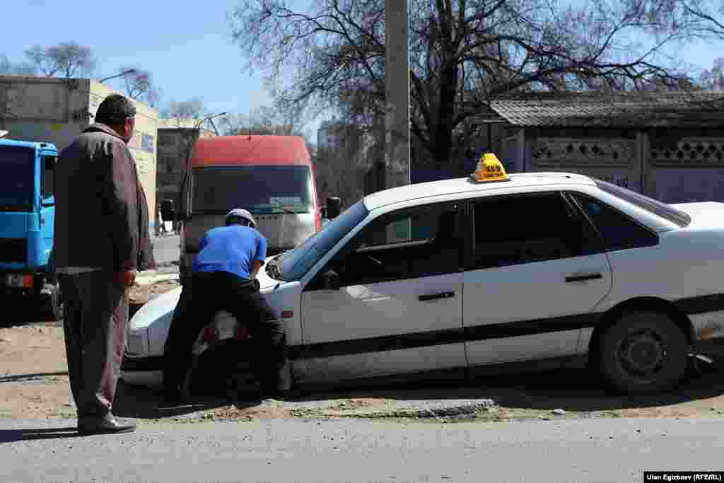 Бишкектен капкагы жок кудуктарды кадам сайын кезиктирүүгө болот. Үйрөнчүк айдоочулар минтип кирип да кетишет.