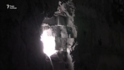 Авдіївська промзона: танки, руїни і святковий обід (відео)