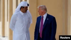ԱՄՆ նախագահ Դոնալդ Թրամփը և Կատարի էմիր Թամիմ իբն Համալ ալ Թանին, Դոհա, 15-ը մայիսի, 2025թ.