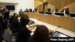 У залі суду, 9 березня 2020 року