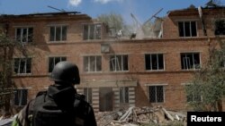 Попередньо, був удар у Слобідському районі Харкова, виникла пожежа. Архівне фото 