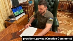 РНБО 29 червня затвердила положення про реєстр олігархів, порядок його формування та ведення.