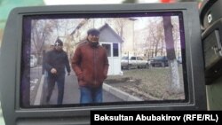 Дуйшенбек Зилалиев доставлен в суд. 9 декабря. 