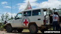 Нагорный Карабах - Обмен телами близ местечка Баш-Карвенд, 10 апреля 2016 г. 