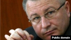 Юрий Дзиццойты с 2012 года работает в специальной комиссии по сохранению и развитию осетинского языка, которая была создана сроком на пять лет