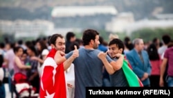 Фанаты Евровидения в Баку