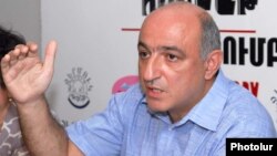 Երեւանի մամուլի ակումբի նախագահ Բորիս Նավասարդյան