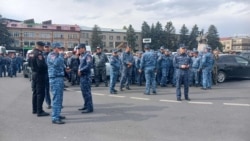 Հաշմանդամություն ունեցող աղջկա միակ խնամակալ հայրը՝ կալանավոր. ըստ փաստաբանի՝ Գյումրու դեպքերի մասնակից չէ, «դեղ գնելու էր գնացել»