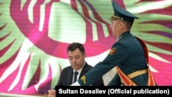 Садыр Жапаров 5-майда жаңы Конституциянын жоболоруна ылайык “Министрлер кабинети жөнүндө" жарлыкка кол койгон. 