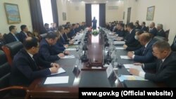 Кыргыз-тажик мамлекеттик чек арасын делимитациялоо жана демаркациялоо боюнча өкмөттүк делегациялардын кезектеги жыйыны. Гулистан, Тажикстан. 18-март, 2021-жыл.