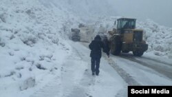 Бишкек-Ош жолундагы кар көчкүнү тазалоо учуру. Иллюстрациялык сүрөт. (архив)