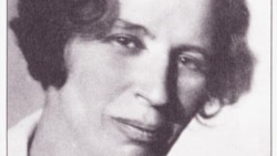 В поисках Леночки. Наталья Громова о трагических судьбах русской интеллигенции в советские годы.
Во 2 части - "Дорогой Святого Якова".