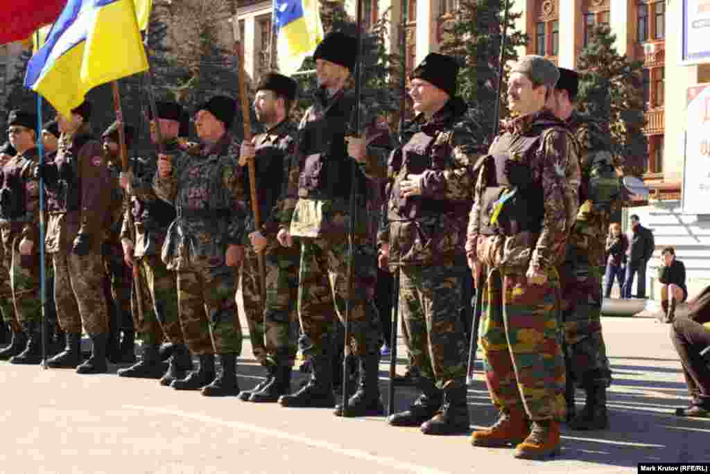 Местная &quot;казацкая сотня&quot;