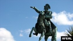 Наполеон Бонапарт 1812-жылдын 19-октябрында Москваны таштап, Батышка чегине баштаган.