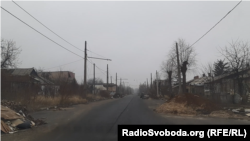 Вулиця Стратонавтів неподалік злітної смуги донецького аеропорту