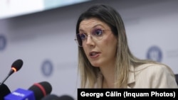 Ministra Mediului acuză lipsa de comunicare și a unor investiții în cazul întreruperii aprovizionării cu apă în mai multe localități din județele Dâmbovița și Prahova.