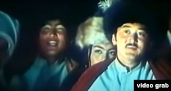 Мукан Рыскулбеков белгилүү кинорежиссер Болот Шамшиевдин "Ысык-Көлдүн кызгалдактары" көркөм тасмасында.