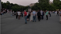 «Հույս չկա». արցախցիները Կառավարության շենքի մոտից հեռացան դառնացած