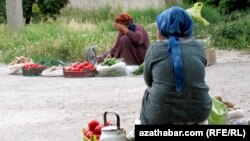 Уличные торговцы овощами  