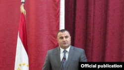 Алишер Мирзонаботов.