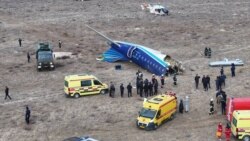 Ақтау маңында жолаушы ұшағы құлаған жерде жүрген құтқарушылар. Маңғыстау облысы, 25 желтоқсан, 2024 жыл.