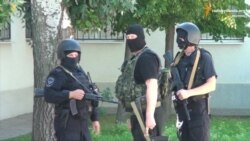 На попередні судові слухання Савченко доставив до зубів озброєний конвой