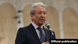 Адахан Мадумаров.