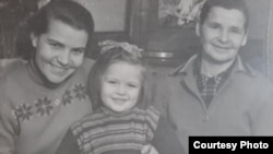 Марія Жосул та її дочка Ніна із внучкою