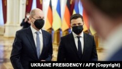 Германиянын канцлери Олаф Шольц менен Украинанын президенти Владимир Зеленский. Киев. 14-февраль, 2022-жыл.