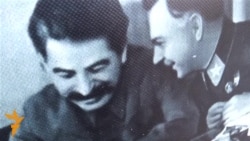 Світлини зі Сталіним демонстрували перехожим у Харкові