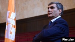 Armenia -- Opposition leader Aram Sarkisian at a congress of his Hanrapetutyun (Republic) party in Yerevan, 21Dec2012.