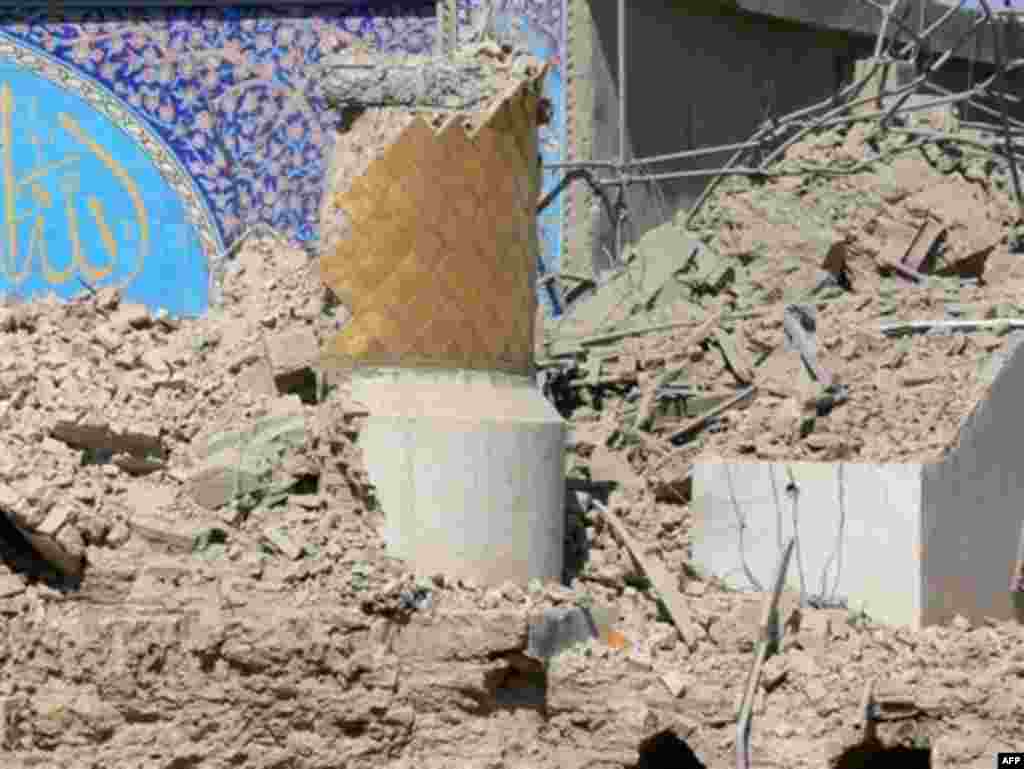 Iraq - The remains of one of the two destroyed minarets of Shi'ite Imam al-Askari shrine (The Golden Mosque) in the restive city of Samarra, north of Baghdad, 13Jun2007