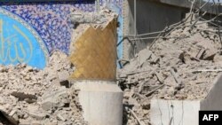 به گفته شاهدان عينی، مناره های مقبره امامان شيعه، در ابعادی گسترده ويران شده اند.