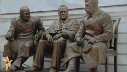 «Yaltada «üç büyük adamnıñ» eykelini tiklemek sayğısızlıqtır»
