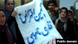 به گفته برخی از فعالان حقوق زنان، این «مشکل جدی و هنوز مهارنشده» ریشه در قوانین مردسالارانه دارد.