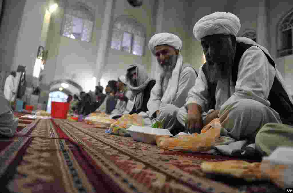 Афганистан. Мечеть в Кабуле