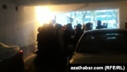 Очередь у продуктового магазина, Туркменистан Дефицитные продукты в Мары появились, в Ашхабаде исчезли 