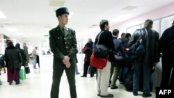 Aşgabadyň halkara aeroportundaky hopwsuzlyk işgäri