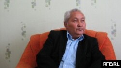 Канибек Бакиевнинг айтишича, улар бевосита Қурмонбек Бакиев кўрсатмаси билан иш юритмоқдалар.