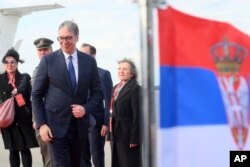 Президент Сербії Александар Вучич в аеропорту Внуково в Москві, 7 травня 2025 року